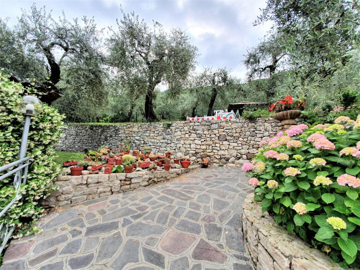 Апартаменты Casa Valenti Бренцоне-суль-Гарда Экстерьер фото