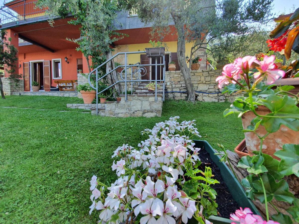 Апартаменты Casa Valenti Бренцоне-суль-Гарда Экстерьер фото