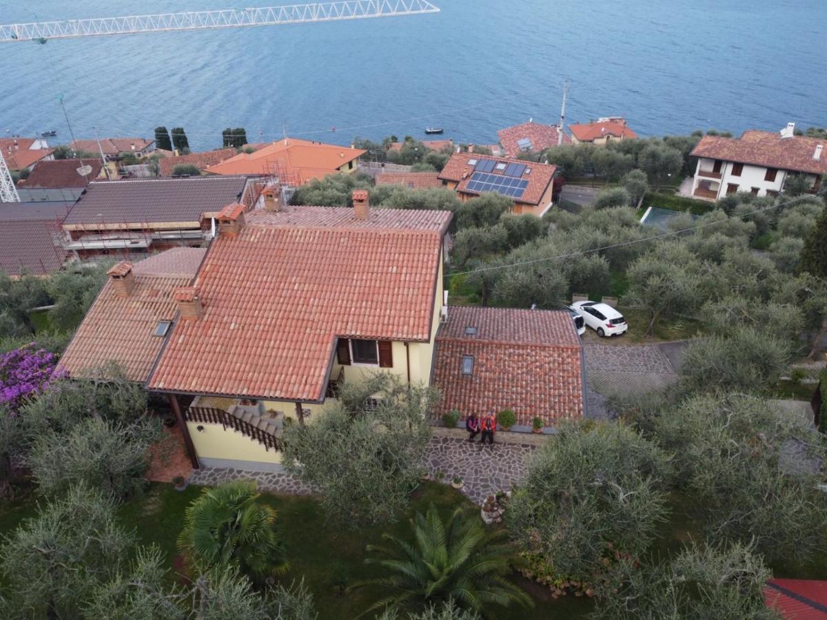 Апартаменты Casa Valenti Бренцоне-суль-Гарда Экстерьер фото